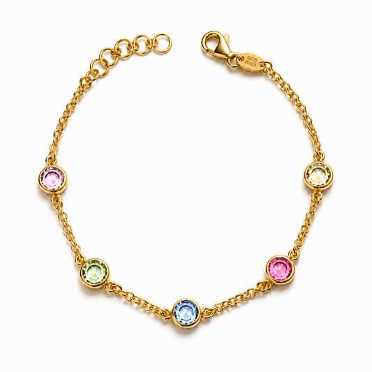 Avressa pastel renkli Swarovski taşlı gold bileklik stüdyo çekimi
