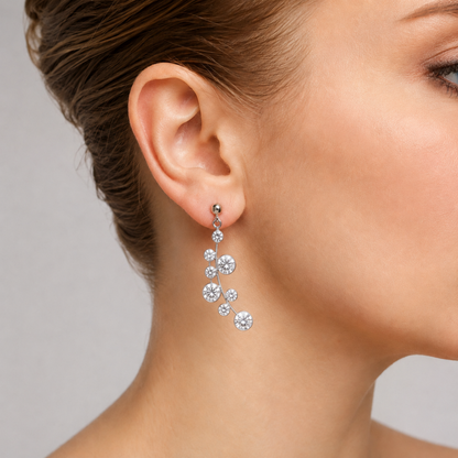 Roselle şeffaf Swarovski taşlı 925 ayar gümüş sallantılı küpe MANKEN çekimi