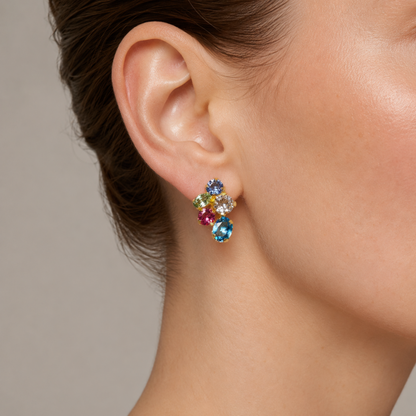 “Aderia renkli Swarovski taşlı gold kaplama gümüş küpe manken çekimi