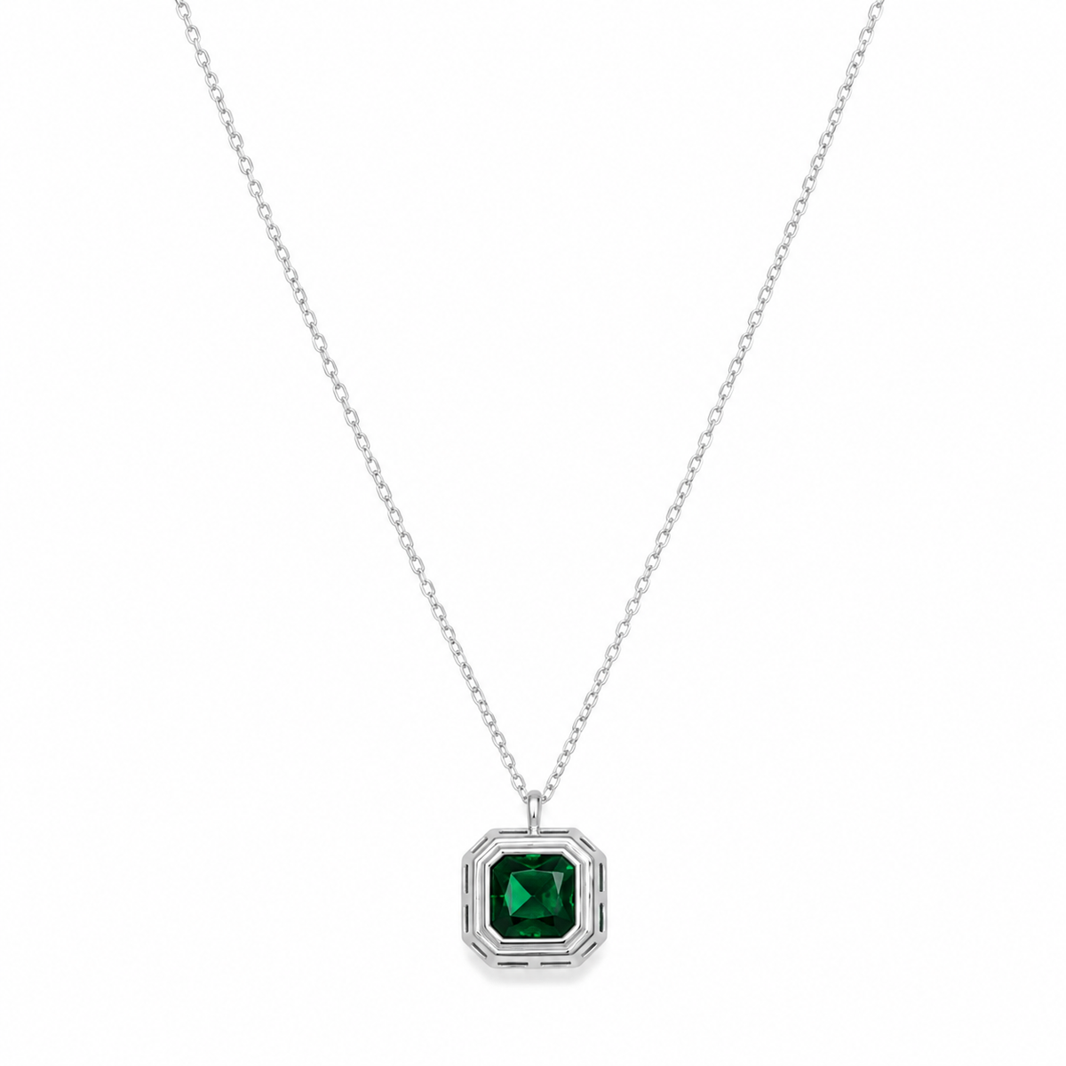 EYSSEA Elvira Silver 925 ayar gümüş yeşil zirkon taşlı geometrik kolye stüdyo ürün görseli