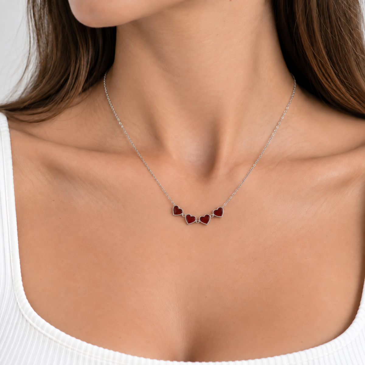 Clovia Red Kolye